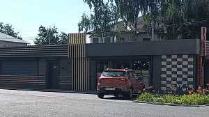 Фасад магазину "М'ясокрай" у м. Сміла