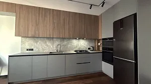 Ефектний та молодіжний дизайн кухні-студії