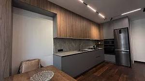 Ефектний та молодіжний дизайн кухні-студії